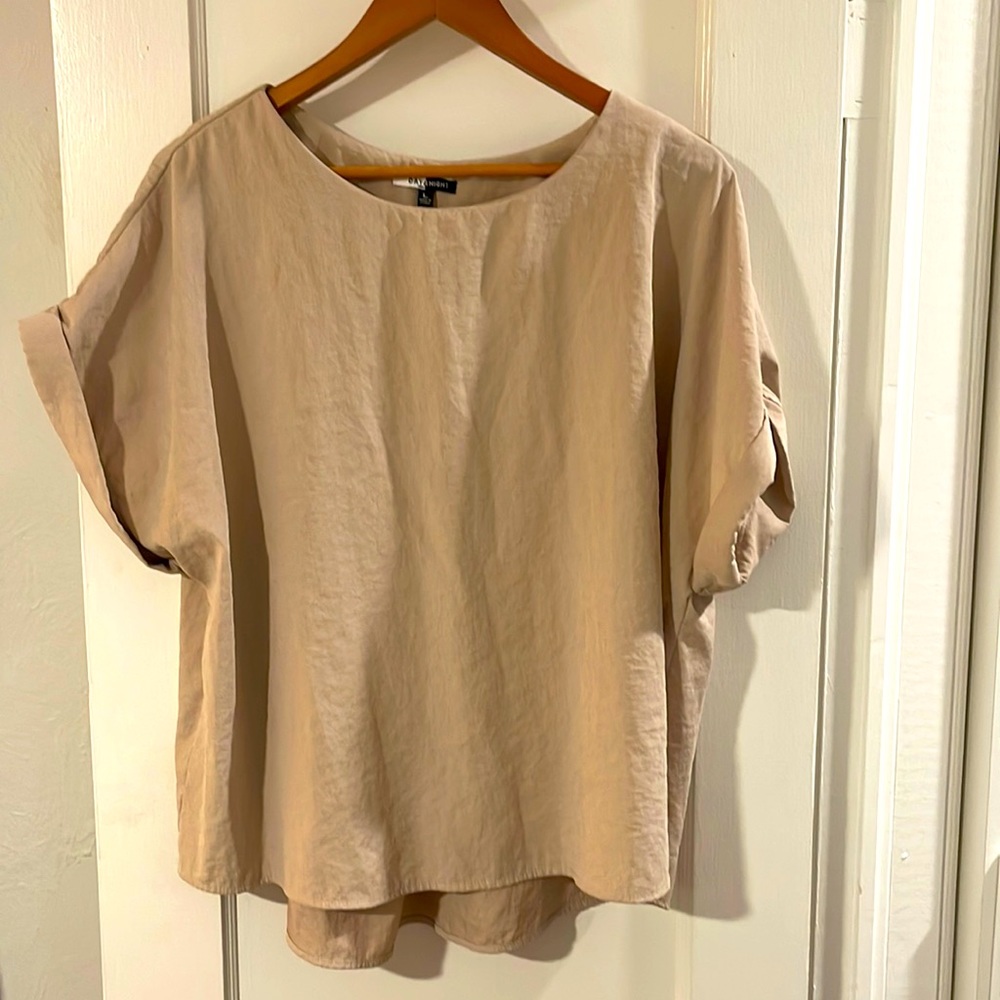 Shirt and shirt set
